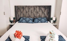 Apartment Kino